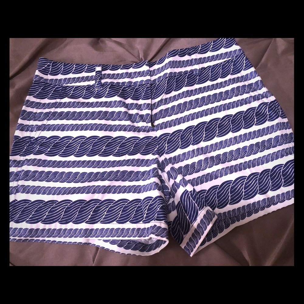 Adorable Vineyard Vines, size 8 blue shorts $20